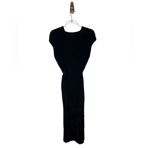Vince | NWT Crinkle Pleat V-Neck Midi Dress Black M - Picture 3 of 11